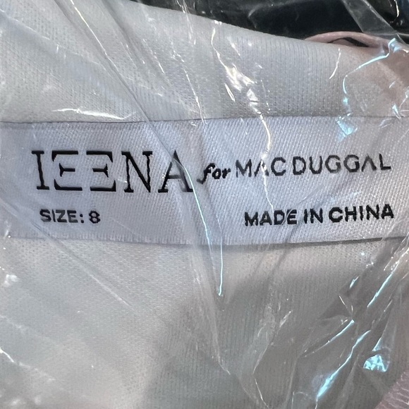 🌻NEW w.Tag MAC DUGGAL White One Shoulder Fitted Evening Gown With Bow Size 8 - Picture 11 of 13